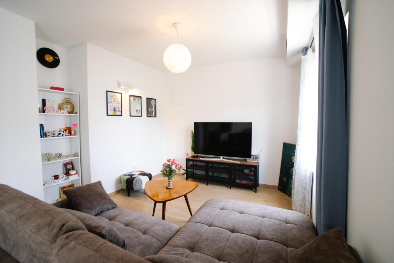 Sunny Apartment For 2 Murter Exterior foto